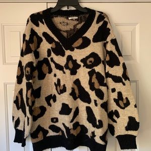 Leopard print vneck sweater